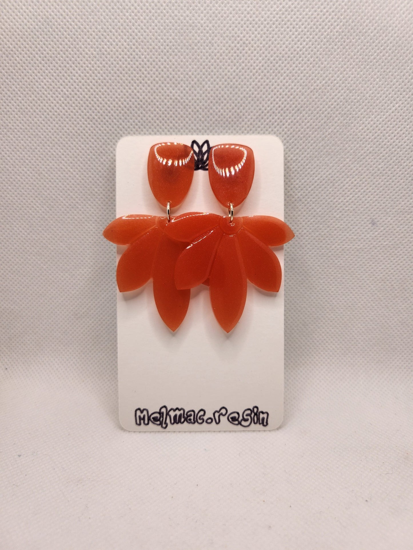 Pendientes de resina epoxy y polvo mica. Rojo. Ideales.